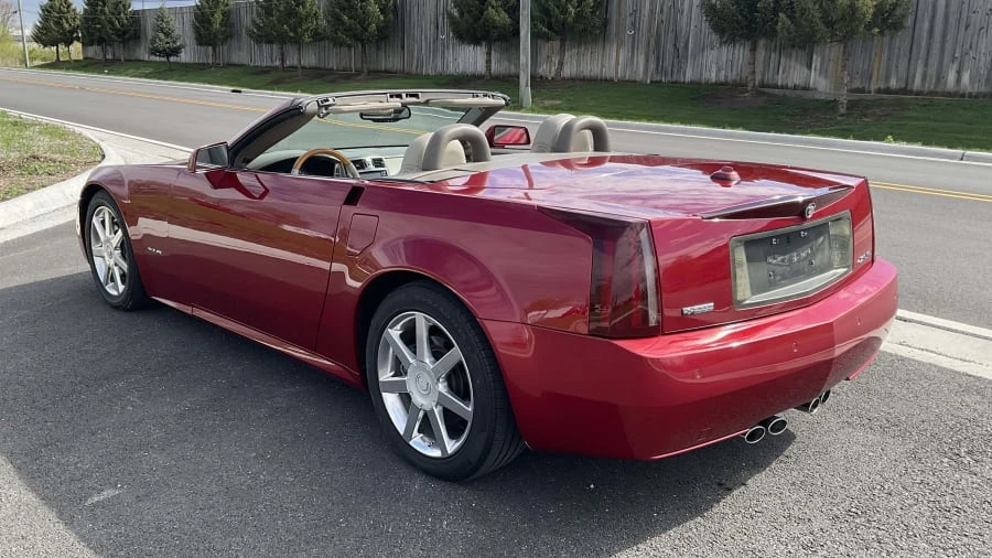 2004 Cadillac XLR - Image 3 of 12