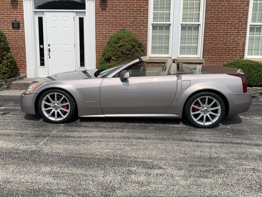 2004 Cadillac XLR - Image 2 of 10