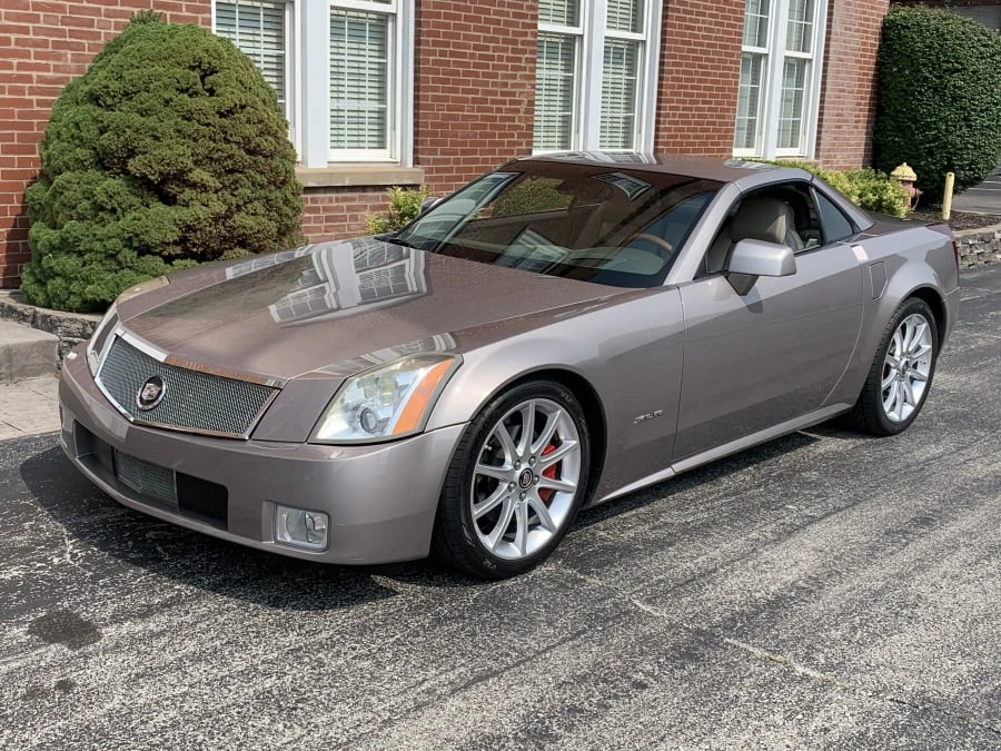 2004 Cadillac XLR - Image 8 of 10