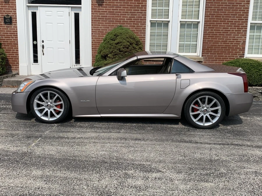 2004 Cadillac XLR - Image 9 of 10