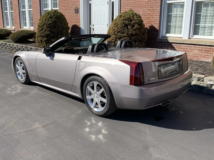 2004 Cadillac XLR - Image 3 of 10