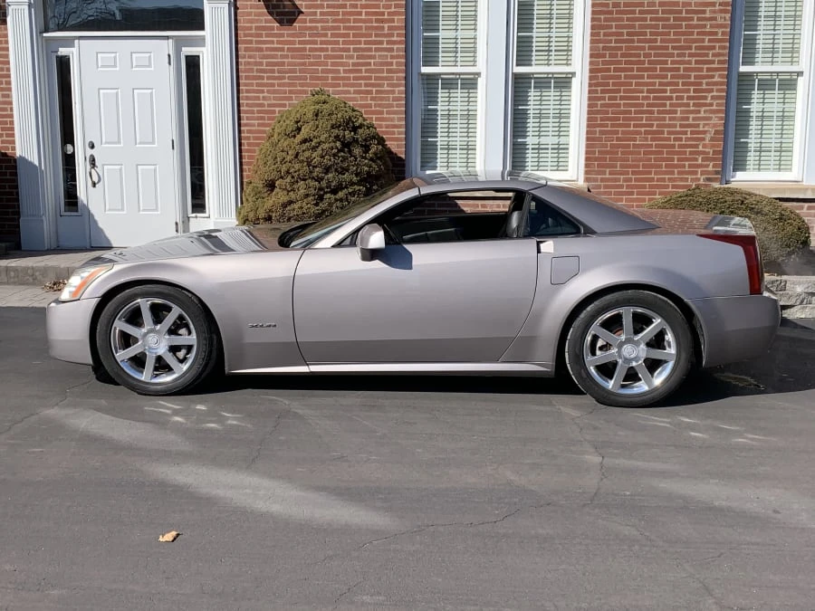 2004 Cadillac XLR - Image 9 of 10