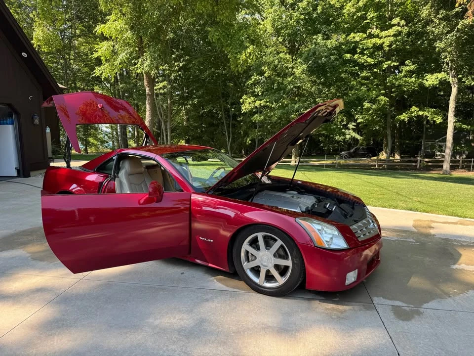 2004 Cadillac XLR - Image 8 of 15