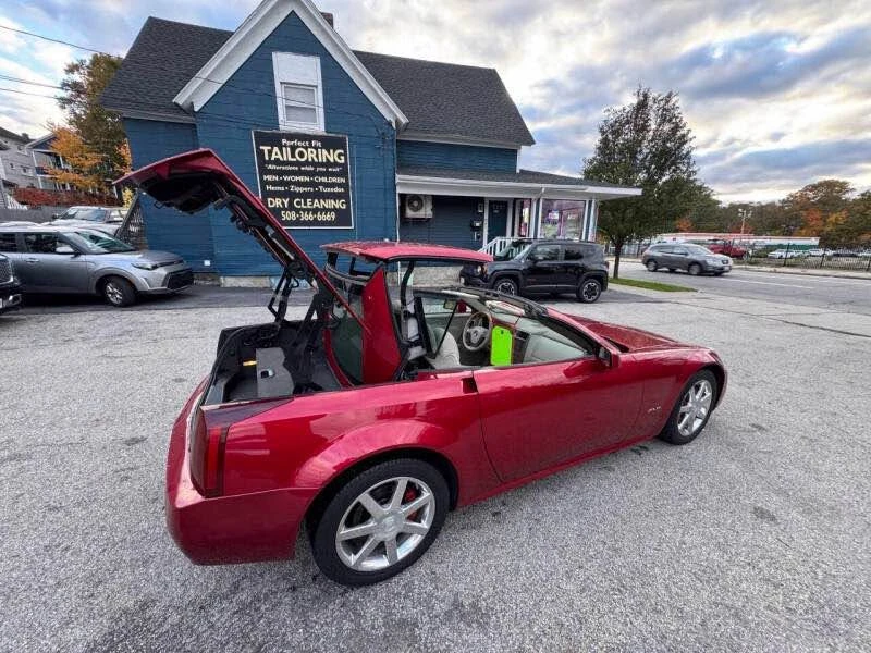 2004 Cadillac XLR - Image 7 of 12