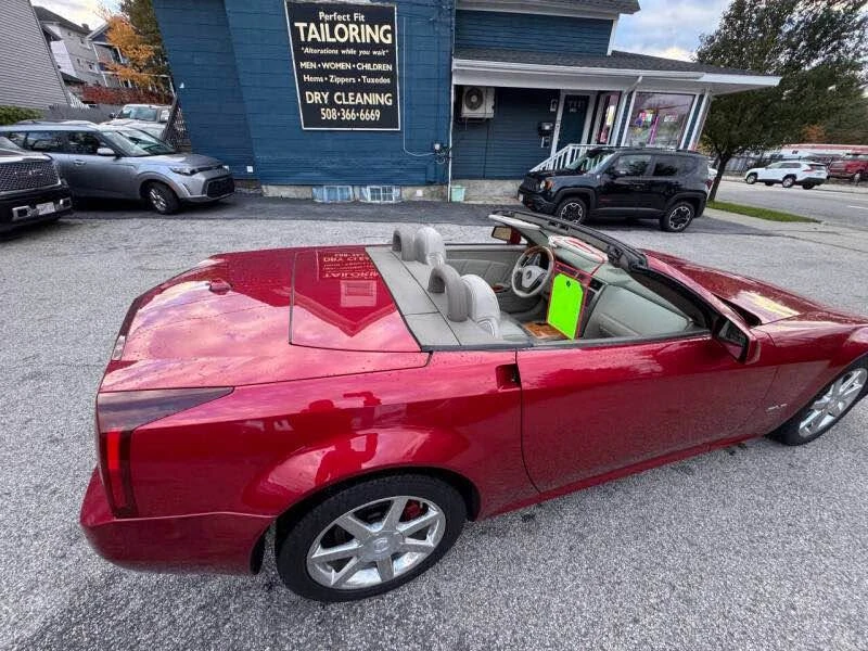 2004 Cadillac XLR - Image 10 of 12