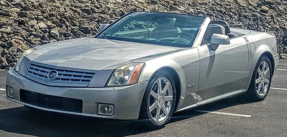 2004 Cadillac XLR - Image 8 of 10