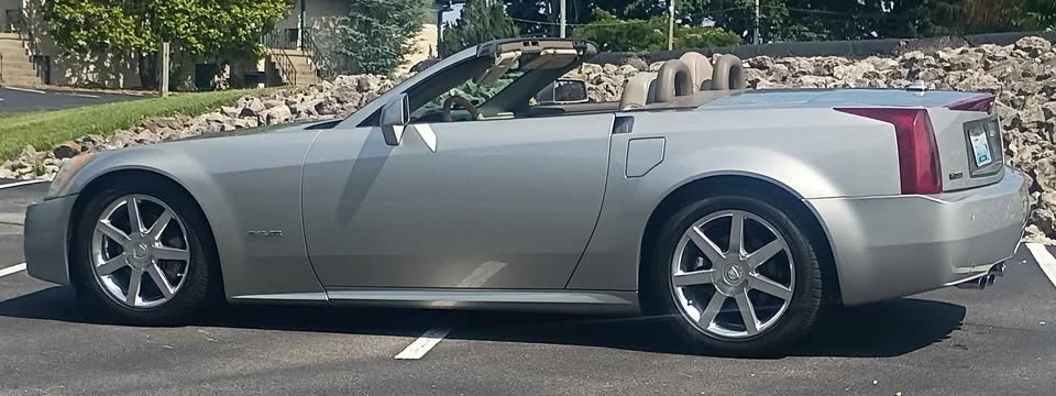 2004 Cadillac XLR - Image 6 of 10
