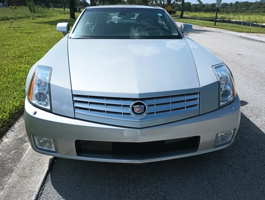 2004 Cadillac XLR - Image 15 of 16