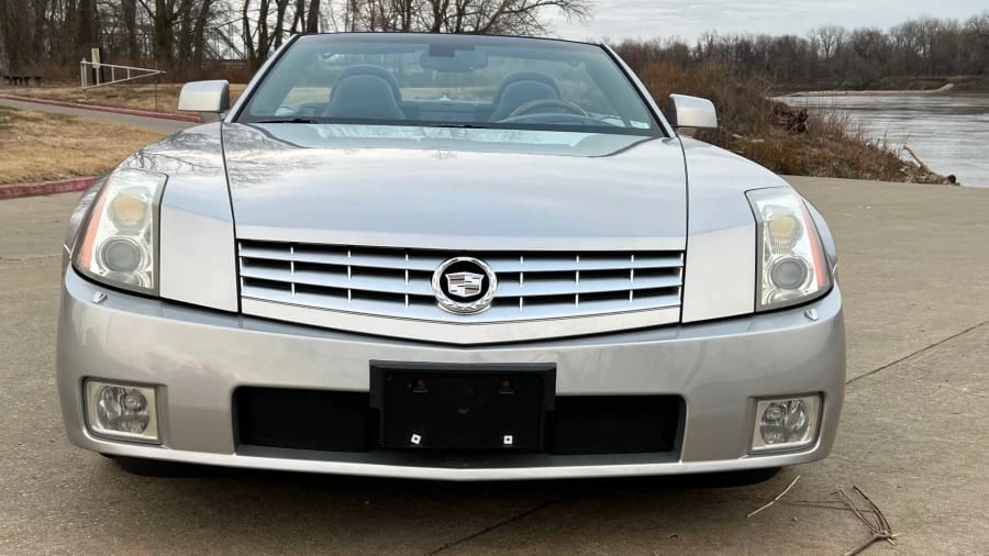 2004 Cadillac XLR - Image 3 of 12
