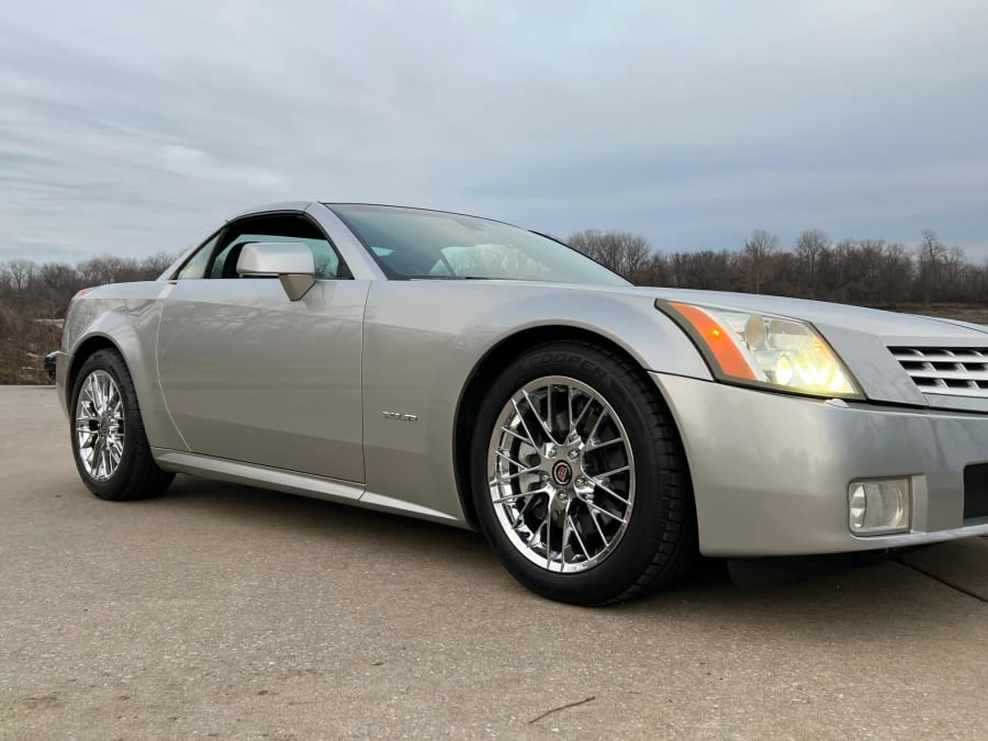 2004 Cadillac XLR - Image 7 of 12