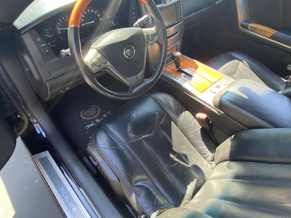 2004 Cadillac XLR - Image 12 of 13