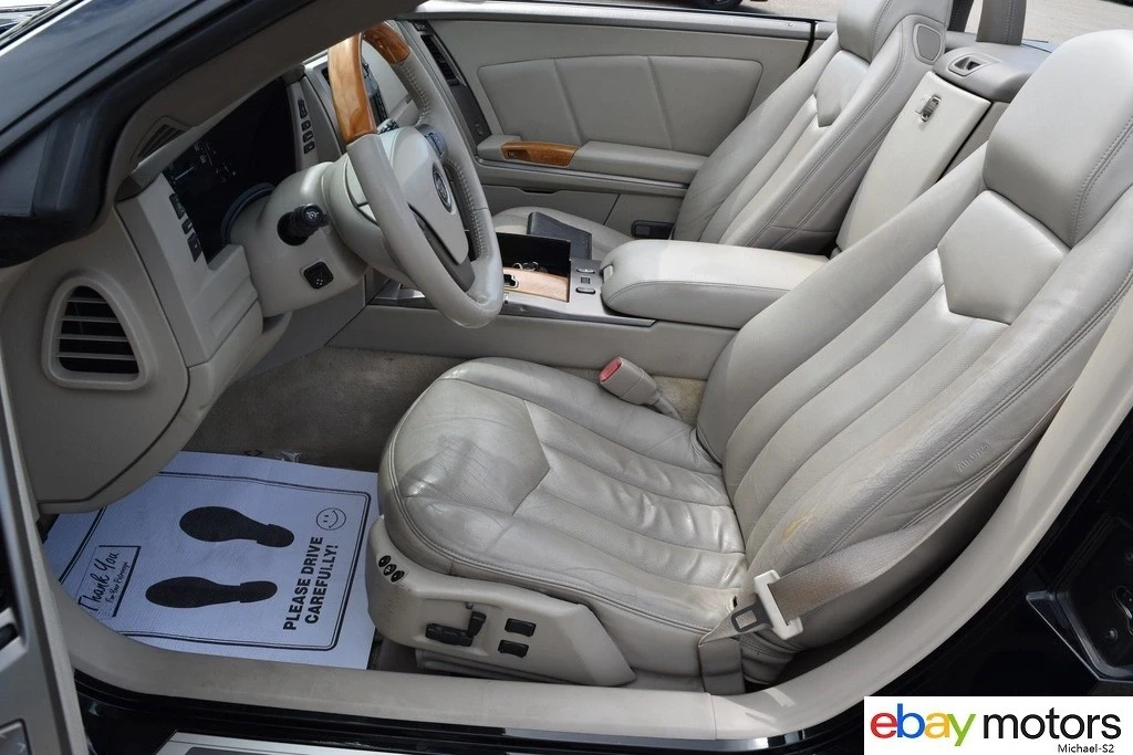 2004 Cadillac XLR - Image 10 of 21