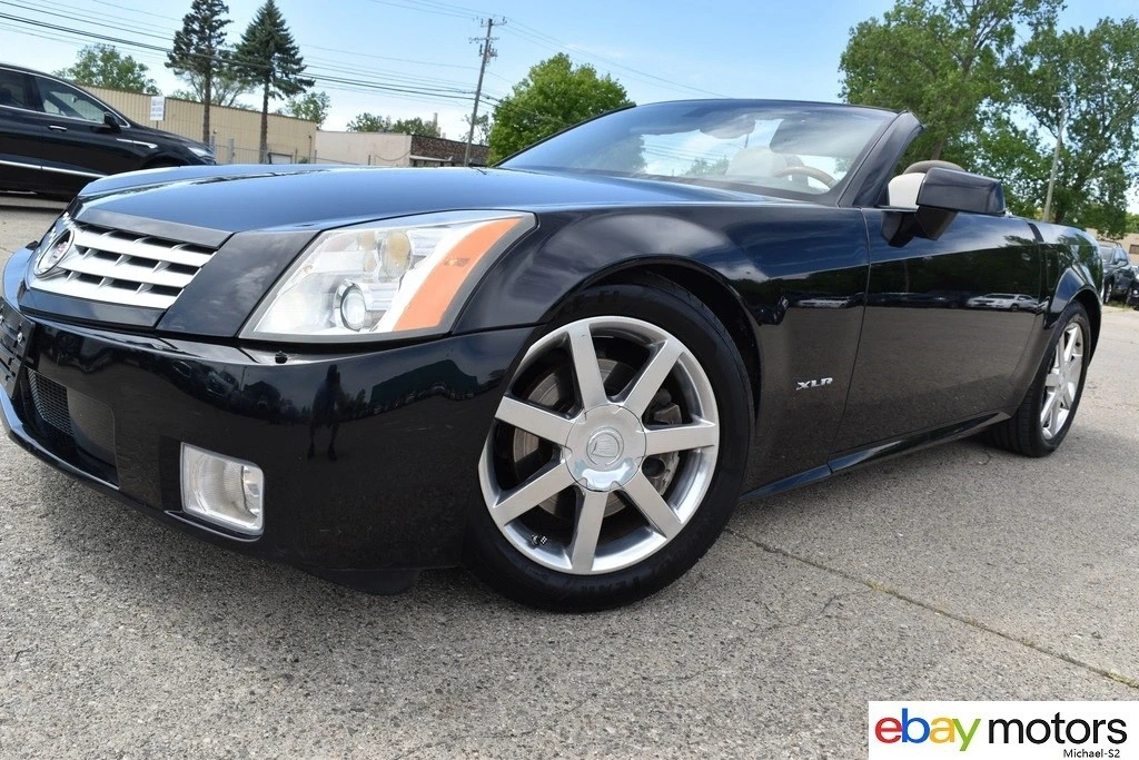 2004 Cadillac XLR - Image 19 of 21