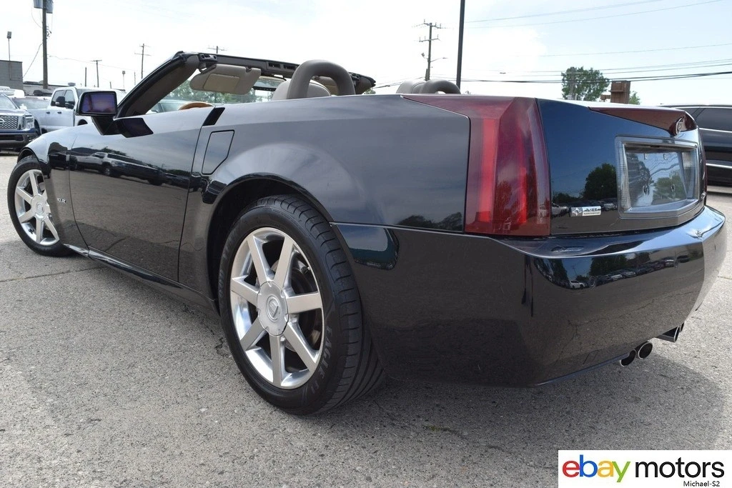 2004 Cadillac XLR - Image 7 of 21