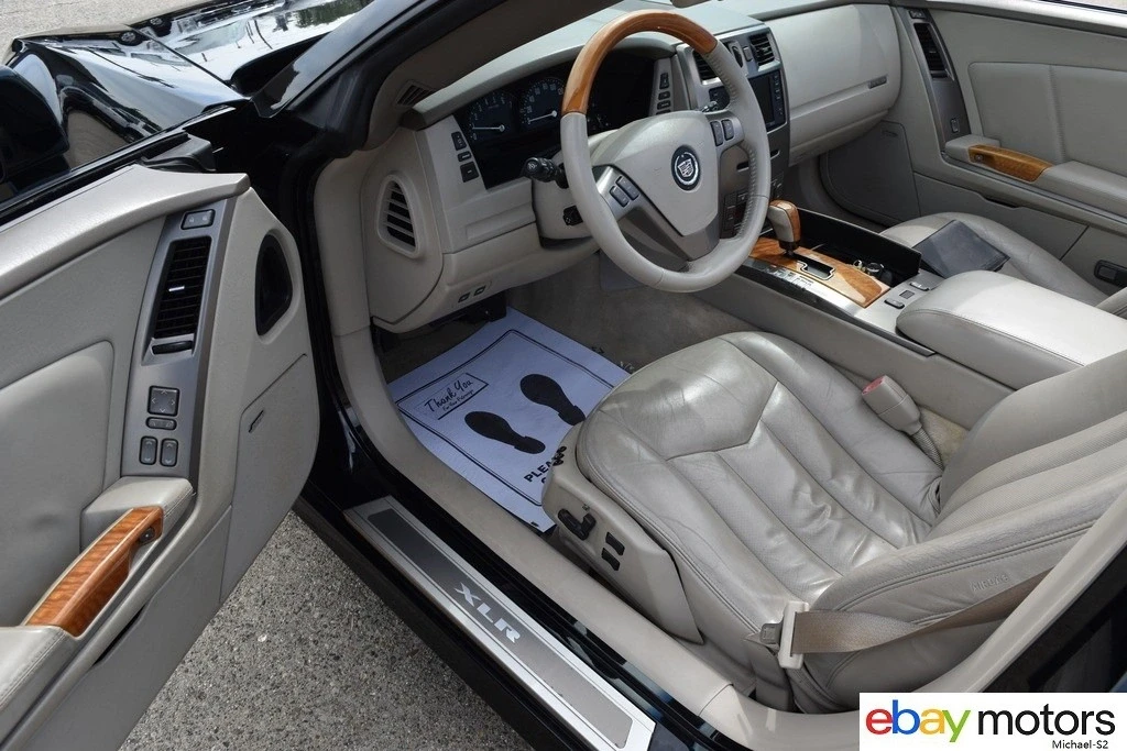 2004 Cadillac XLR - Image 11 of 21