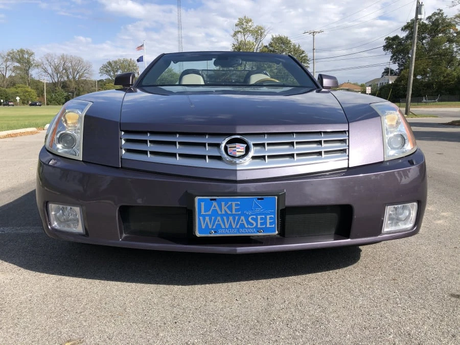 2004 Cadillac XLR - Image 10 of 11