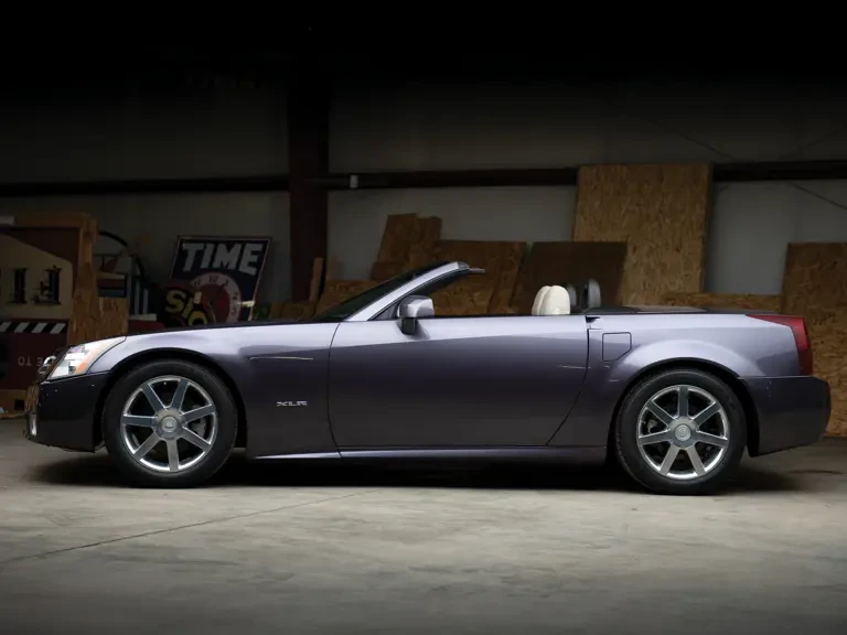 2004 Cadillac XLR - Image 6 of 31