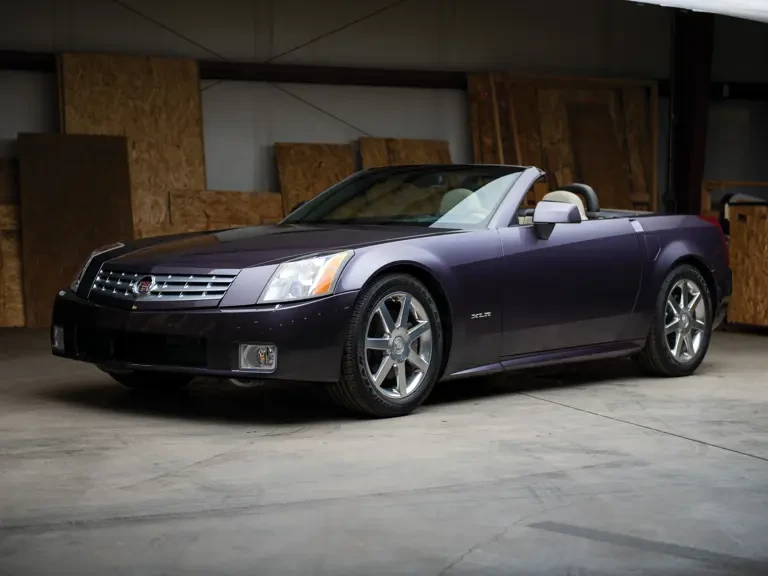 2004 Cadillac XLR - Image 2 of 31