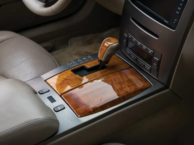 2004 Cadillac XLR - Image 21 of 31