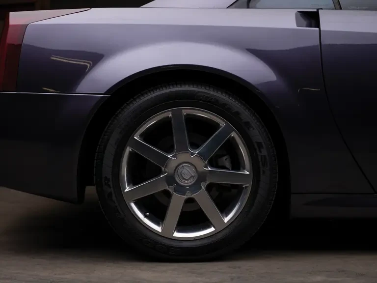 2004 Cadillac XLR - Image 10 of 31