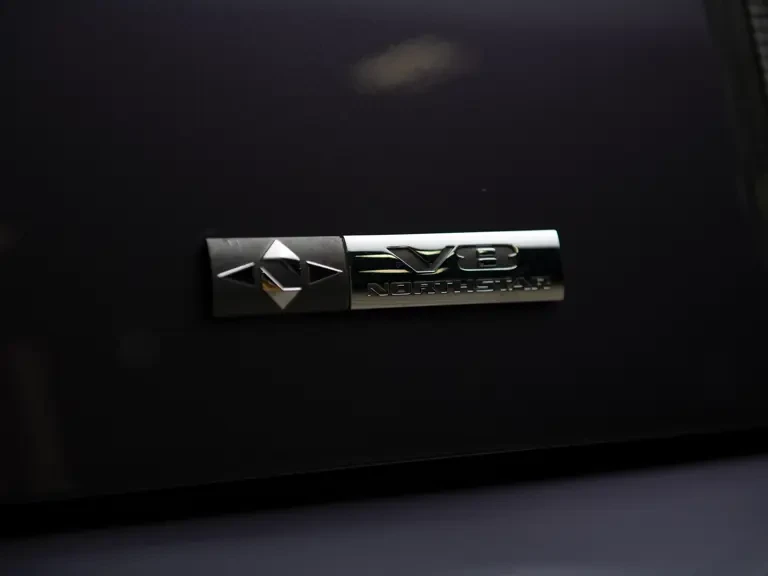 2004 Cadillac XLR - Image 15 of 31