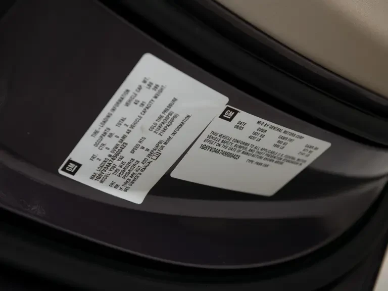 2004 Cadillac XLR - Image 26 of 31