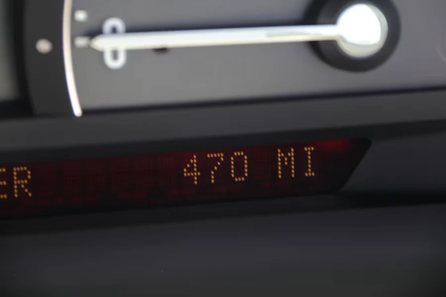 2004 Cadillac XLR - Image 22 of 27