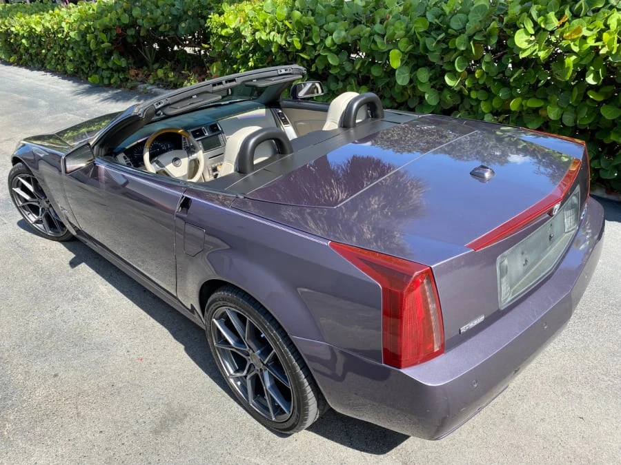 2004 Cadillac XLR - Image 11 of 31