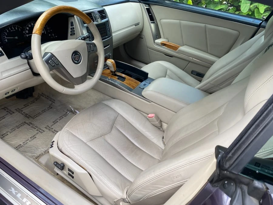 2004 Cadillac XLR - Image 29 of 31