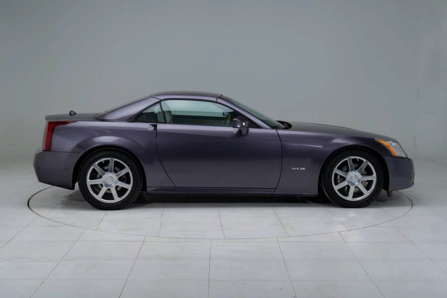2004 Cadillac XLR - Image 2 of 31