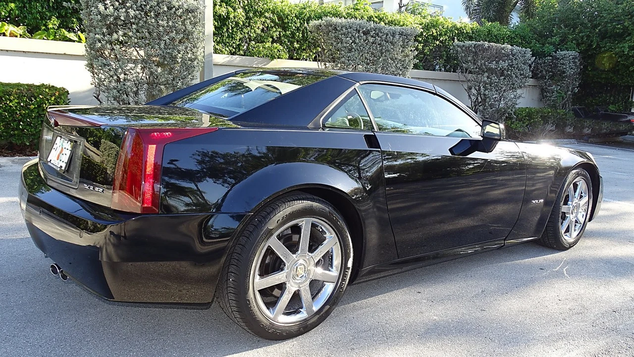 2004 Cadillac XLR - Image 5 of 21