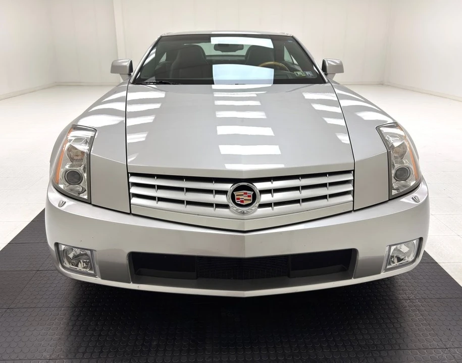 2004 Cadillac XLR - Image 14 of 31