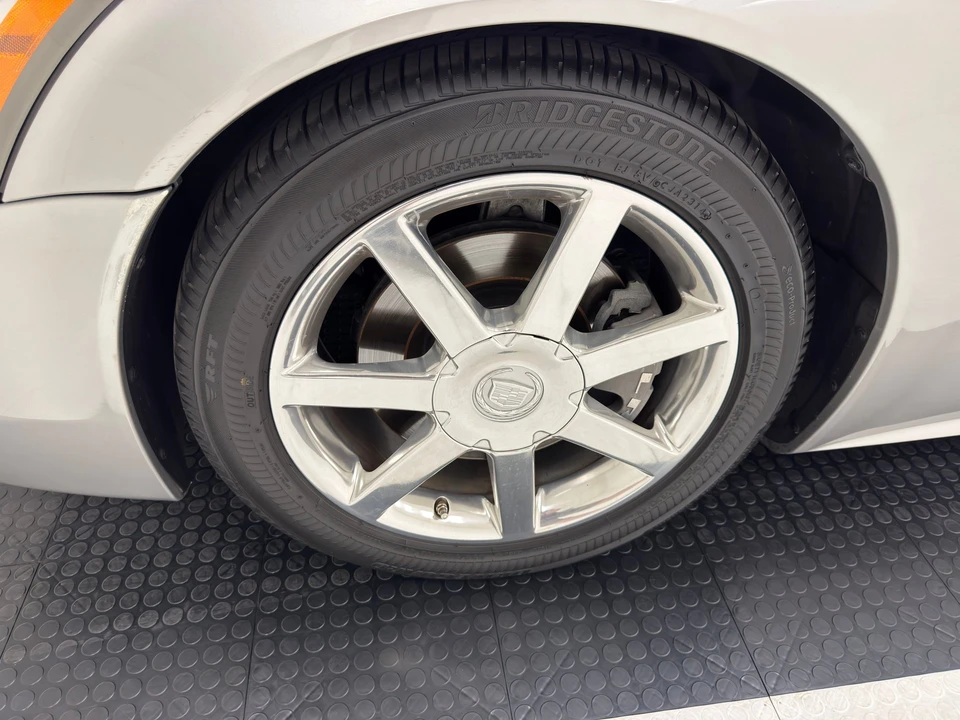 2004 Cadillac XLR - Image 17 of 31