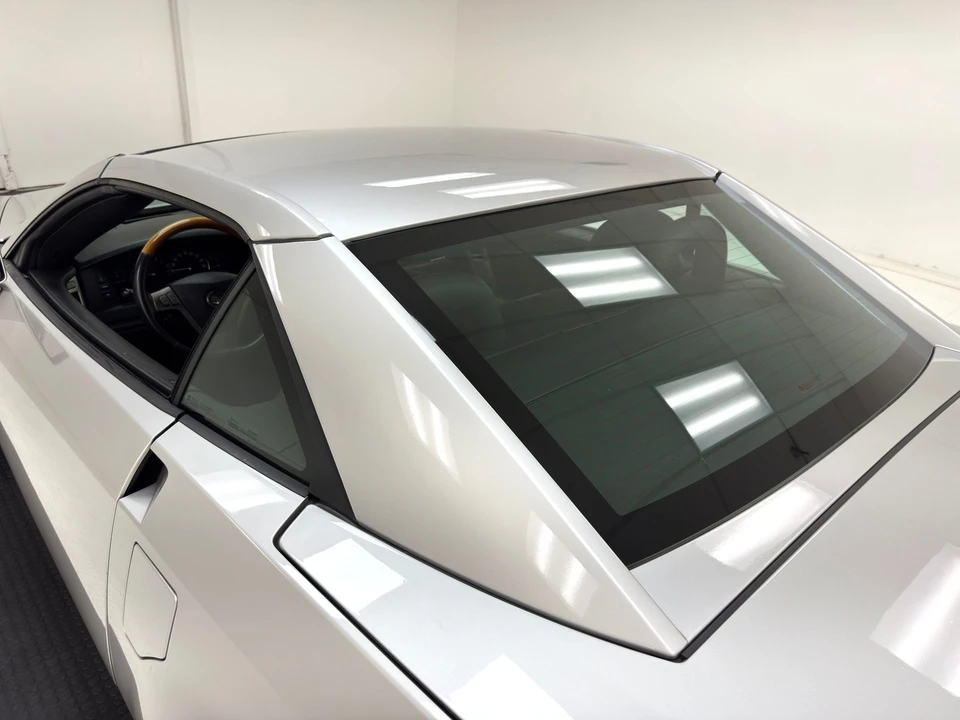 2004 Cadillac XLR - Image 23 of 31