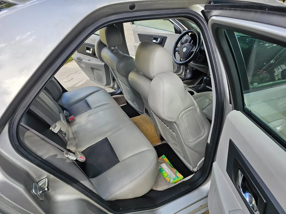 2004 Cadillac CTS 1st Gen - Image 6 of 7
