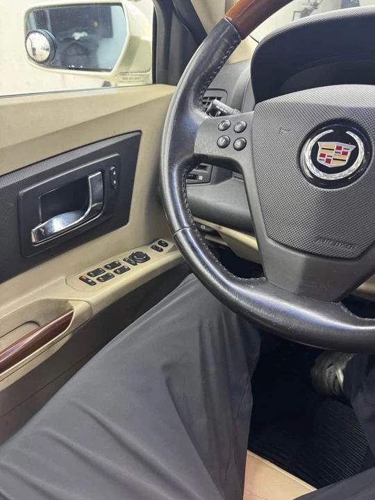 2004 Cadillac CTS 1st Gen - Image 11 of 14