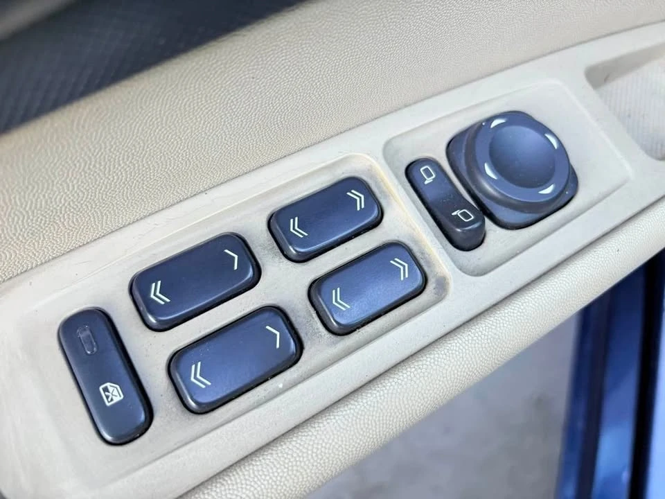 2004 Cadillac CTS 1st Gen - Image 6 of 11