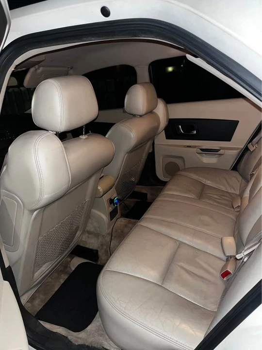 2004 Cadillac CTS 1st Gen - Image 5 of 8