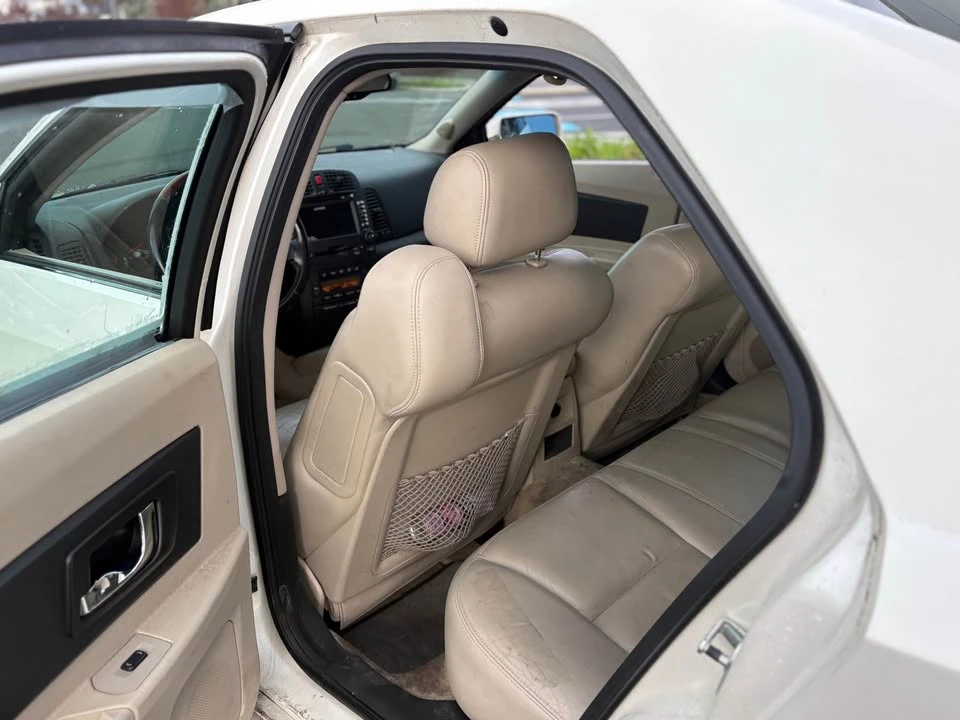 2004 Cadillac CTS 1st Gen - Image 8 of 12