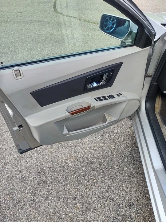 2004 Cadillac CTS 1st Gen - Image 8 of 10