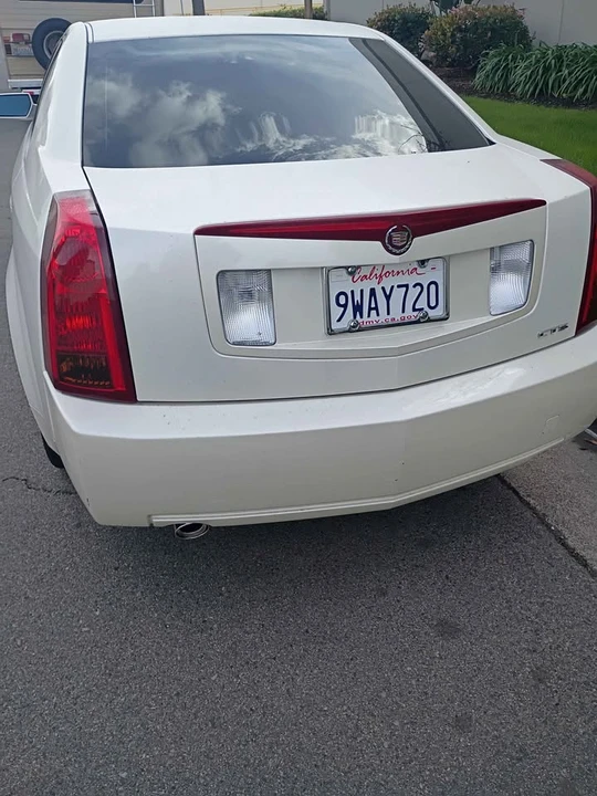 2004 Cadillac CTS 1st Gen - Image 4 of 8