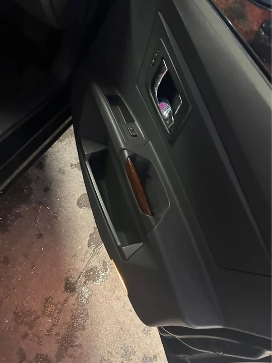 2004 Cadillac CTS 1st Gen - Image 9 of 10
