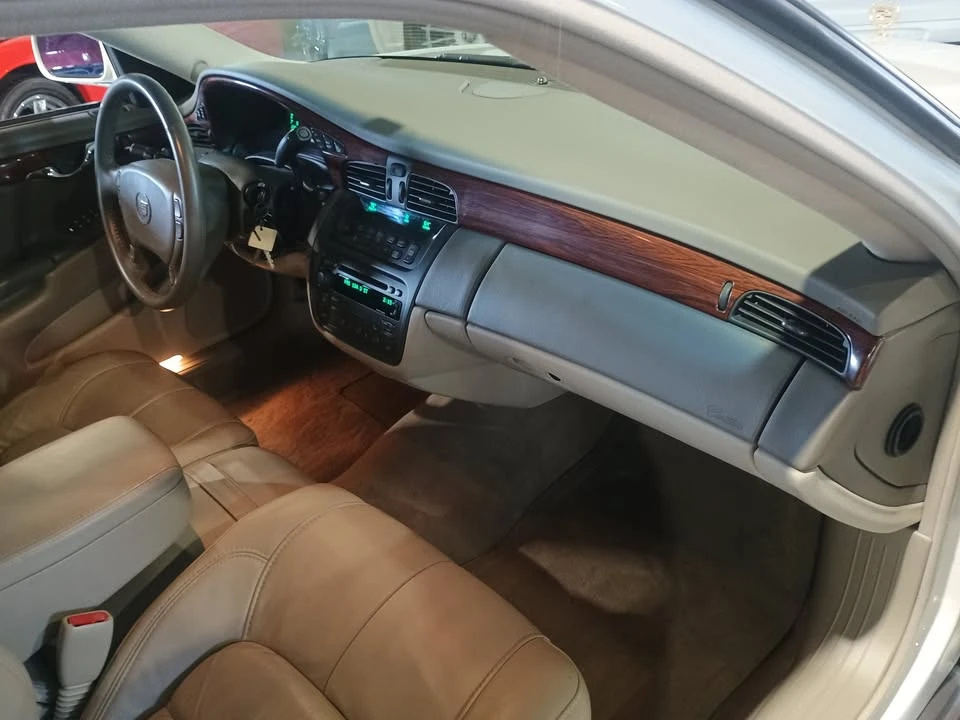 2004 Cadillac DeVille 7th Gen - Image 8 of 10