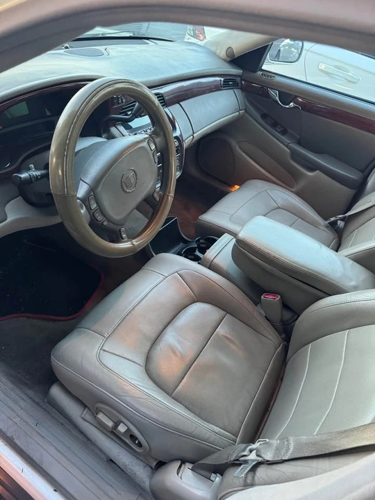 2004 Cadillac DeVille 8th Gen - Image 5 of 6
