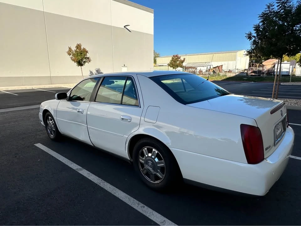 2004 Cadillac DeVille 8th Gen - Image 2 of 8
