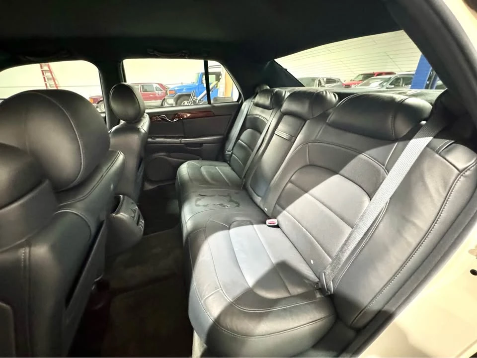 2004 Cadillac DeVille 8th Gen - Image 11 of 19