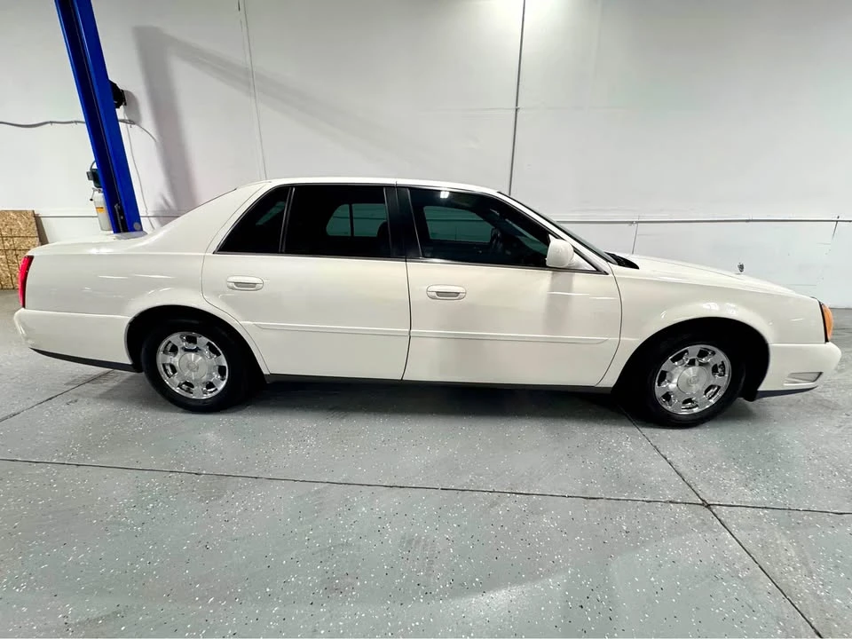 2004 Cadillac DeVille 8th Gen - Image 4 of 19