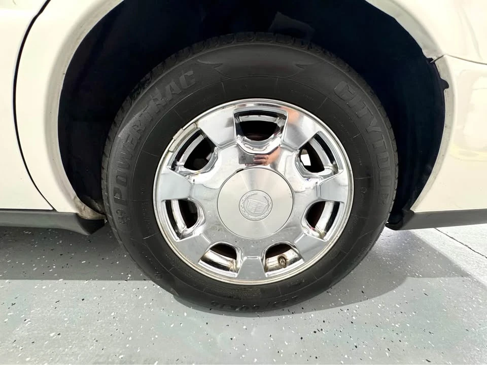 2004 Cadillac DeVille 8th Gen - Image 8 of 19