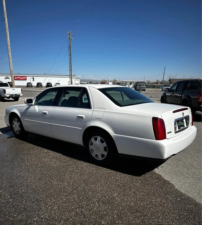 2004 Cadillac DeVille 8th Gen - Image 4 of 13