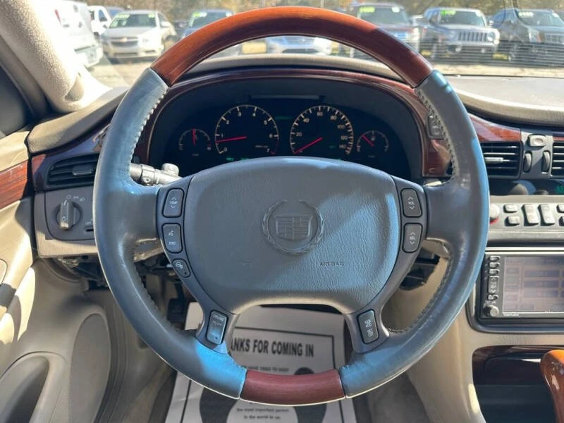 2004 Cadillac DTS - Image 15 of 20